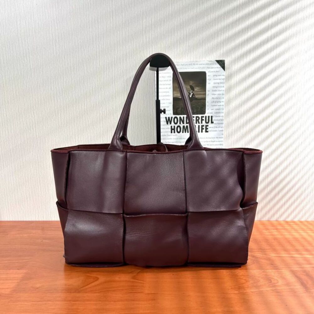 Bv Women Pre-Loved Bag Very Good Condition